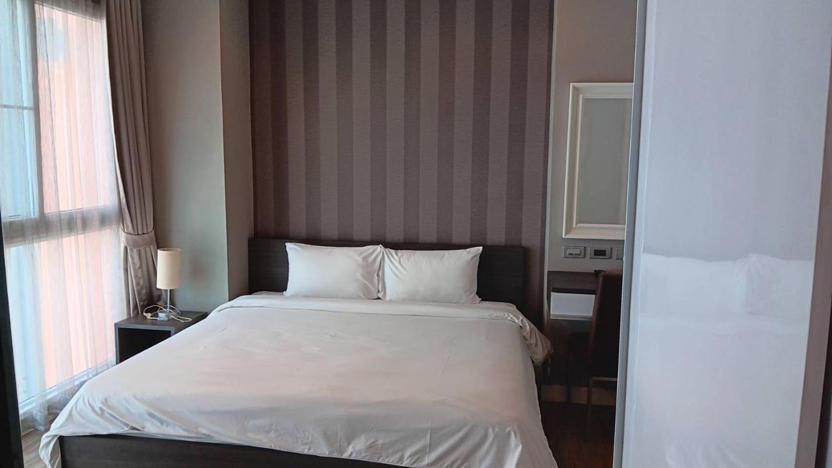 J Residence Thonglor 8 Бангкок Экстерьер фото